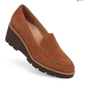 Vionic Women's cognac AVA wedge Loafers